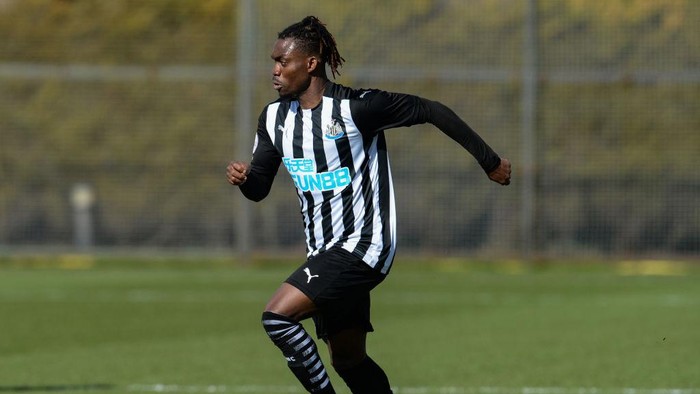 LEEDS, ENGLAND - MARCH 15: Christian Atsu of Newcastle United (11) runs with the ball  during the Premier League 2 match between Leeds United and Newcastle United at Thorp Arch Training Ground on March 15, 2021 in Leeds, England. (Photo by Serena Taylor/Newcastle United via Getty Images)