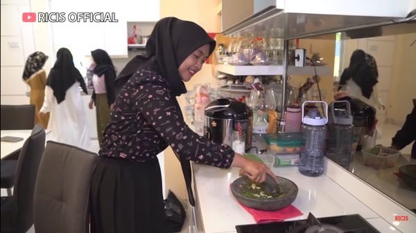 Penampilan Dapur Ria Ricis Sebelum dan Sesudah Menikah dengan Teuku Ryan