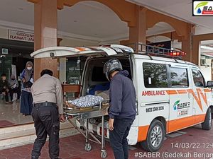 Kisah Aipda Wirawan, Intel Polsek Penyedia Ambulans Gratis di Sukoharjo Kisah Aipda Wirawan, Intel Polsek Penyedia Ambulans Gratis di Sukoharjo