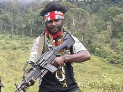 Potret Egianus Kogoya Pimpinan KKB Pembakar Pesawat Susi Air di Nduga