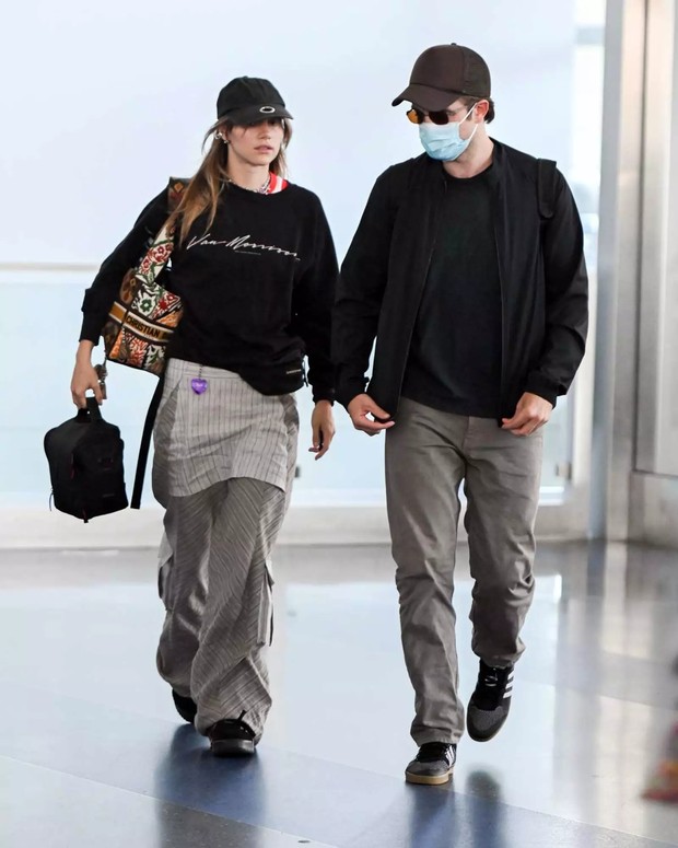 Airport style Suki & Robert/