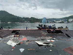 Polisi Patroli Rutin Cegah Rumah Korban Gempa Jayapura Dijarah Polisi Patroli Rutin Cegah Rumah Korban Gempa Jayapura Dijarah