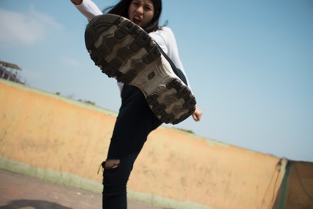 Ilustrasi pertahanan diri (Foto: Unsplash/Luz Fuertes) Ilustrasi pertahanan diri (Foto: Unsplash/Luz Fuertes)