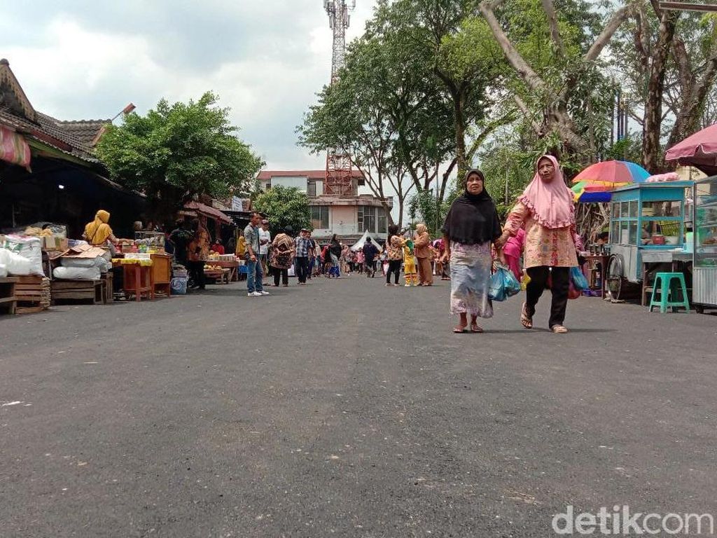 Jokowi Mau Datang, Aspal Pasar Halat Medan Masih Lengket