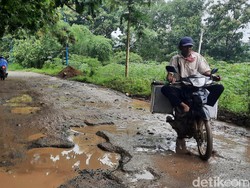 Parah! Jalan di Tlogowungu Pati Rusak, Lubangnya Besa-besar