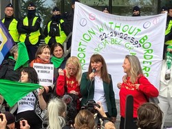 Kontroversi UU Pencegahan Aborsi di Polandia