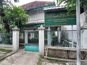 Jejak Syiar Islam Kiai Mastur di Langgar Dhuwur Lamongan Jejak Syiar Islam Kiai Mastur di Langgar Dhuwur Lamongan
