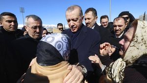 Momen Presiden Erdogan Temui Korban Gempa Turki