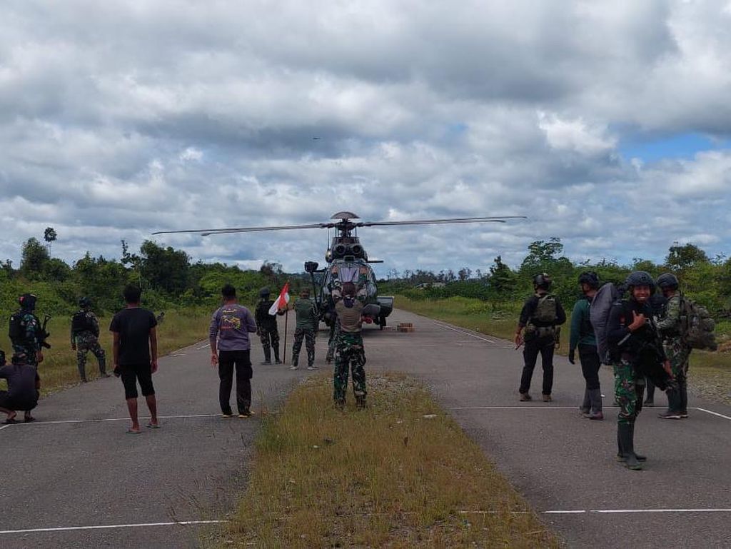 Polisi Ultimatum KKB Egianus Kogoya Segera Bebaskan Pilot Susi Air Polisi Ultimatum KKB Egianus Kogoya Segera Bebaskan Pilot Susi Air