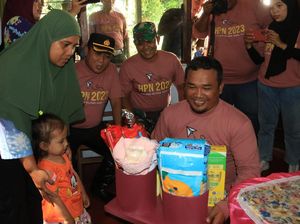 Balita Stunting Kota Blitar Dapat Bantuan di Hari Pers Nasional Balita Stunting Kota Blitar Dapat Bantuan di Hari Pers Nasional