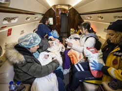 Potret 16 Bayi Korban Gempa Turki Dievakuasi Pakai Jet Pribadi Erdogan