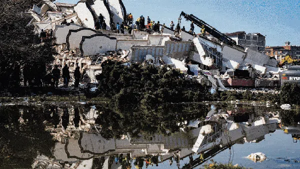 Potret Kerusakan Gempa di Turki-Suriah yang Tewaskan 15.000 Orang