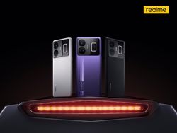 Realme GT 3 Bakal Pakai Charger 240W, Baterai Penuh dalam 10 Menit
