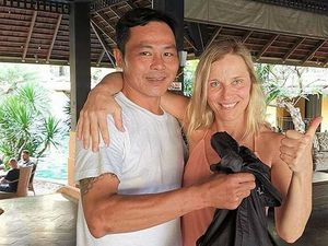 Viral! Sopir Angkot Kembalikan Tas Berisi Rp 65 Juta Milik Turis