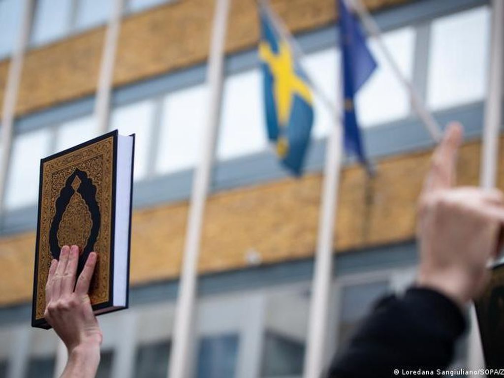 Politisinya Berulah, Swedia Kini Larang Aksi Bakar Al-Quran