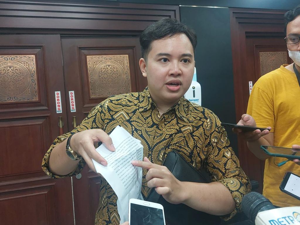 Pelapor Tak Puas Hakim MK Guntur Ditegur Tertulis di Kasus Sulap Putusan
