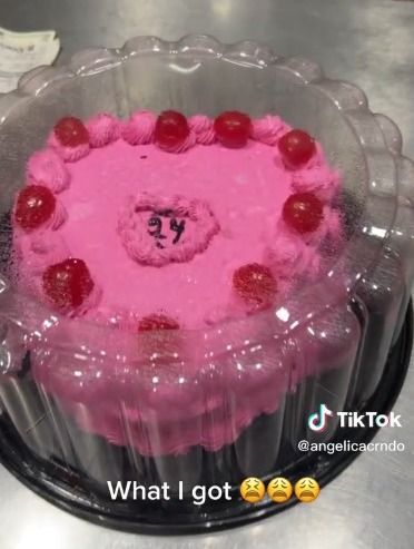 Zonk! Pesanan Kue Ulang Tahun Mahal Wanita Ini Tidak Sesuai Ekspektasi