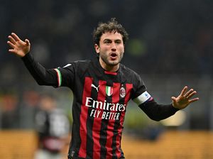Calabria Bantah Ada Perpecahan di Tubuh Milan Calabria Bantah Ada Perpecahan di Tubuh Milan