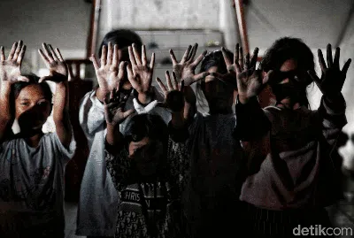 Ancaman Kesehatan Warga Marunda di Balik Debu Batu Bara