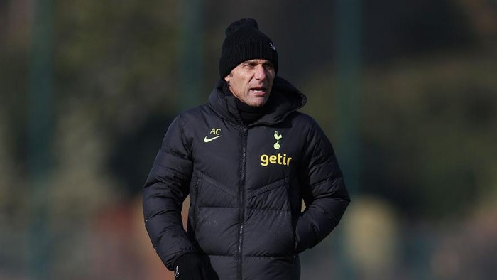 ENFIELD, ENGLAND - FEBRUARY 09: Antonio Conte, head coach of Tottenham Hotspur during the Tottenham Hotspur training session at Tottenham Hotspur Training Centre on February 09, 2023 in Enfield, England. (Photo by Tottenham Hotspur FC/Tottenham Hotspur FC via Getty Images)