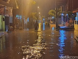 Banjir Landa 9 Desa di Kabupaten Mojokerto, 1 Rumah Warga Hanyut