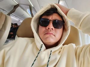 10 Pedangdut Pria Asal Jatim Selain Denny Caknan 10 Pedangdut Pria Asal Jatim Selain Denny Caknan