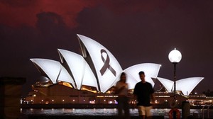 Duka Gempa Turki-Suriah, Sydney Opera House Tampilkan Pita Hitam Duka Gempa Turki-Suriah, Sydney Opera House Tampilkan Pita Hitam