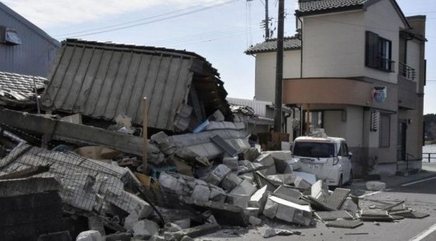 ilustrasi gempa di Jepang yang dibarengi dengan adanya tsunami