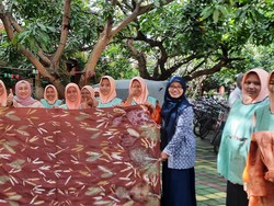 Sampah Bawang Merah Dijadikan Pewarna Batik, Ini Inovasi Keren Siswa SMK di Brebes