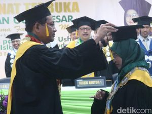 Prof Umma Farida Dikukuhkan Jadi Guru Besar Perempuan Pertama IAIN Kudus Prof Umma Farida Dikukuhkan Jadi Guru Besar Perempuan Pertama IAIN Kudus