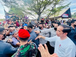 Mengintip Isi Bagasi Mobil Kepresidenan Jokowi Saat Kunker