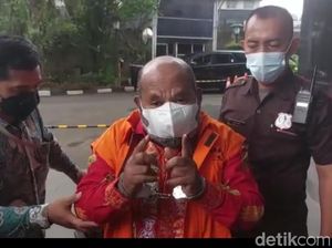 Saat Tarif Cukur Lukas Enembe Tak Luput dari Materi Pemeriksaan KPK Saat Tarif Cukur Lukas Enembe Tak Luput dari Materi Pemeriksaan KPK