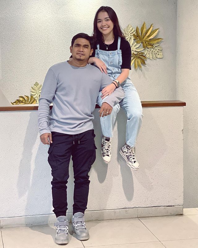 Maell Lee dan Anggita Oktaviani Maell Lee dan Anggita Oktaviani