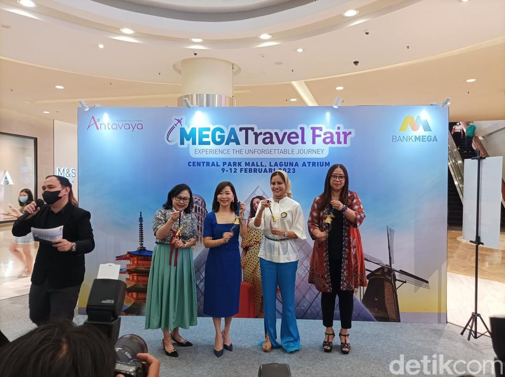 Bank Mega Bidik Transaksi Rp 100 M di Mega Travel Fair