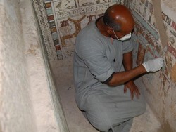 Wisata Makam Kuno Penuh Hiasan di Mesir