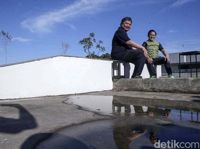 Momen Cak Imin-Airlangga Santai Bahas Pemilu 2024 di Istora Senayan