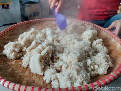 Merajut Langkah Melestarikan Tradisi di Negeri Singkong