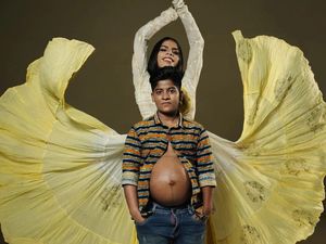 Heboh Pasangan Transgender India Lahirkan Bayi dari Kandungan Suami Heboh Pasangan Transgender India Lahirkan Bayi dari Kandungan Suami