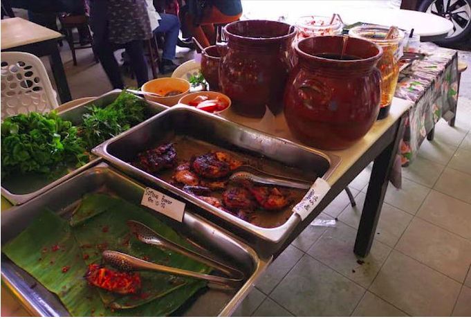 Pelayan restoran naikkan harga seenaknya
