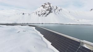 Penampakan Panel Surya di Bendungan Terpanjang Swiss