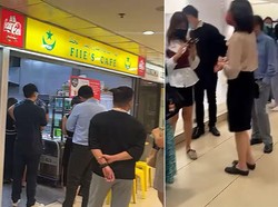 Penjualnya Terkenal Galak, Kedai Ayam Goreng Ini Justru Laris Manis