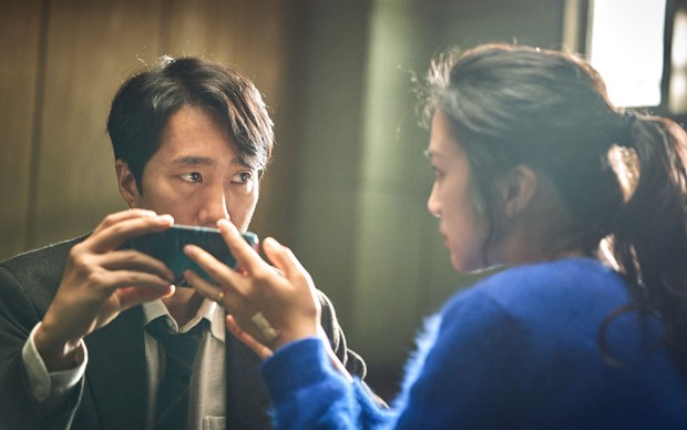 Scene dalam film Korea Decision to Leave/Foto: The New York Times Scene dalam film Korea Decision to Leave