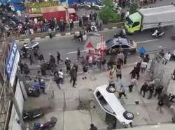 Urusan Cicilan Bikin Ormas Ricuh di Bekasi hingga Polisi Lepas Tembakan