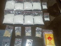 Pengedar Narkoba di Jaktim Diciduk, Belasan Bungkus Sabu-Ekstasi Disita