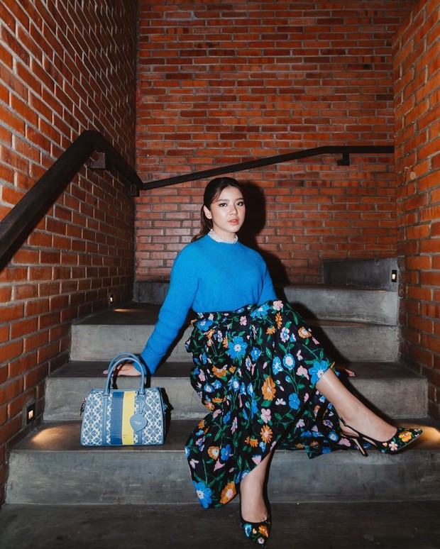 Ide pakaian untuk kencan saat Hari Valentine