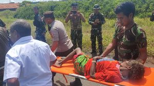 TNI-Polri Evakuasi Warga dari Ancaman KKB di Paro