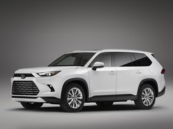 Toyota Grand Highlander Meluncur: SUV Mewah Bertampang Veloz