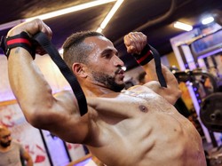 Kisah Binaragawan Top yang Nyambi Jadi Pemulung Demi Sesuap Nasi