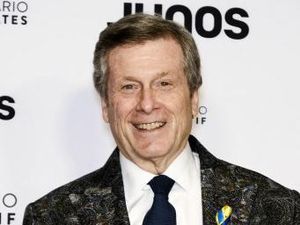Wali Kota Toronto Kanada Mundur Usai Selingkuh dengan Karyawan Wali Kota Toronto Kanada Mundur Usai Selingkuh dengan Karyawan