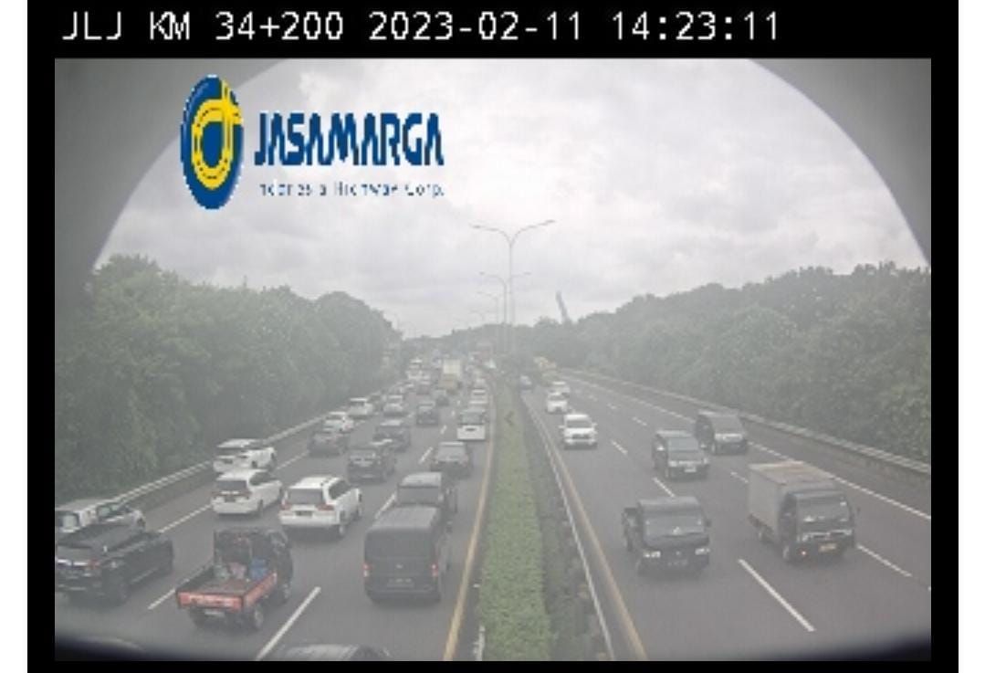 Kemacetan di sejumlah ruas Tol di Jakarta (screenshot Travoy)